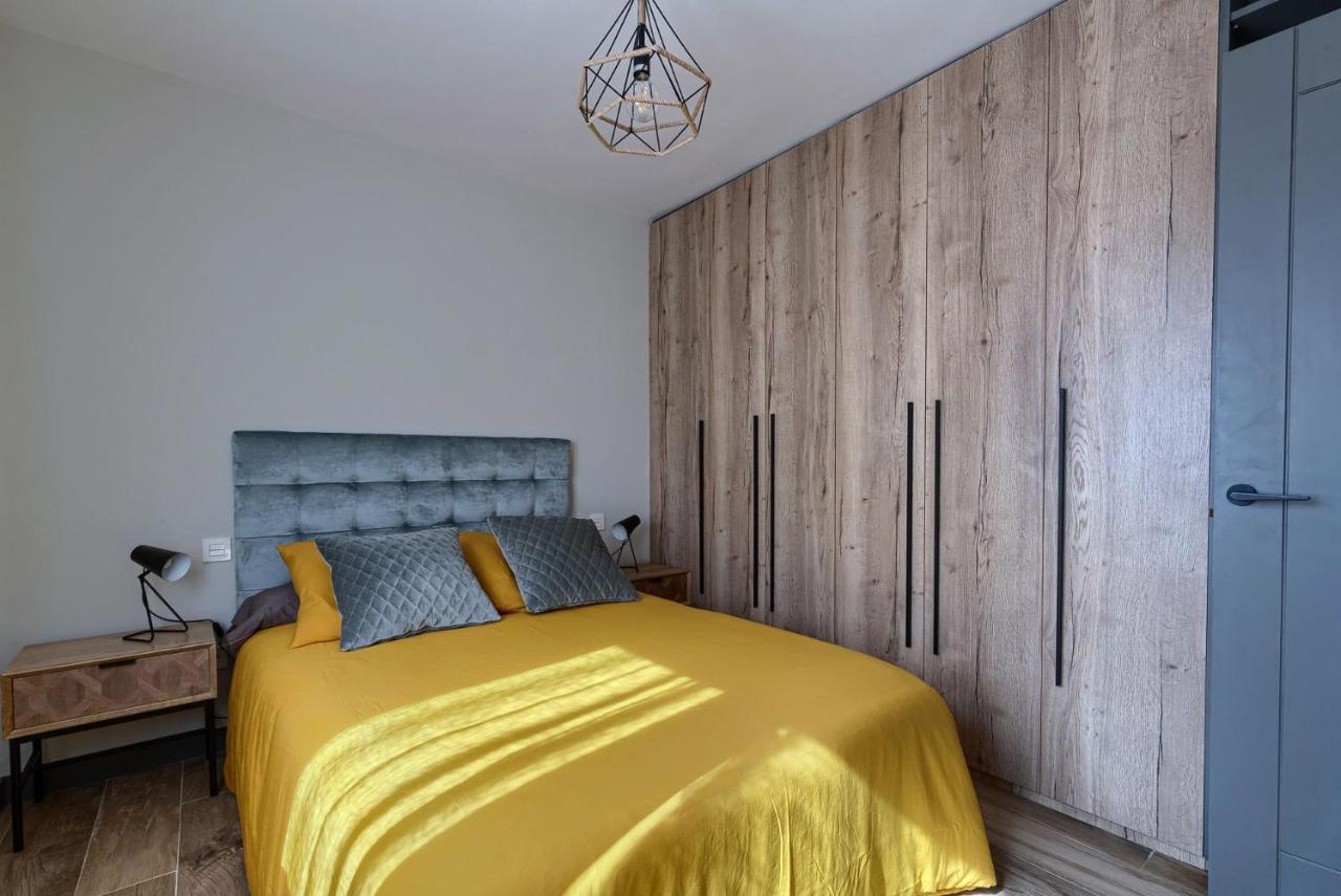 Vivienda Turistica De Diseno Elegante Apartment Билбао Екстериор снимка